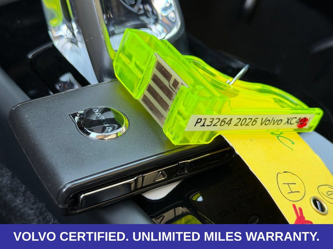 Certified 2026 Volvo XC40 B5 Plus AWD/4WD image 33