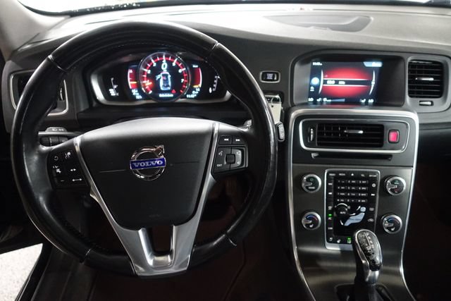 Used 2015 Volvo V60 T5 Platinum w/ Climate Package AWD/4WD image 12