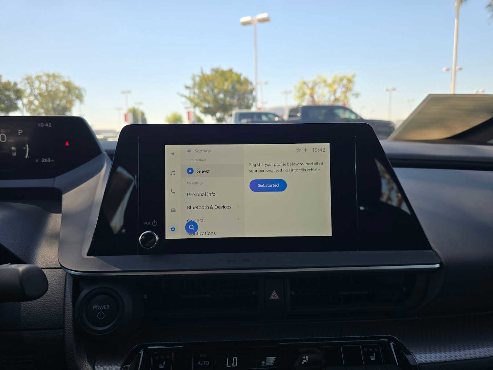 Used 2025 Toyota Prius XLE FWD image 28