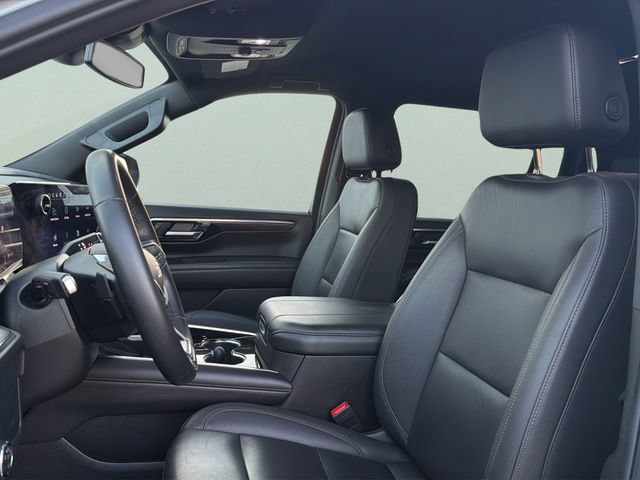 Certified 2025 Chevrolet Suburban Z71 AWD/4WD image 15