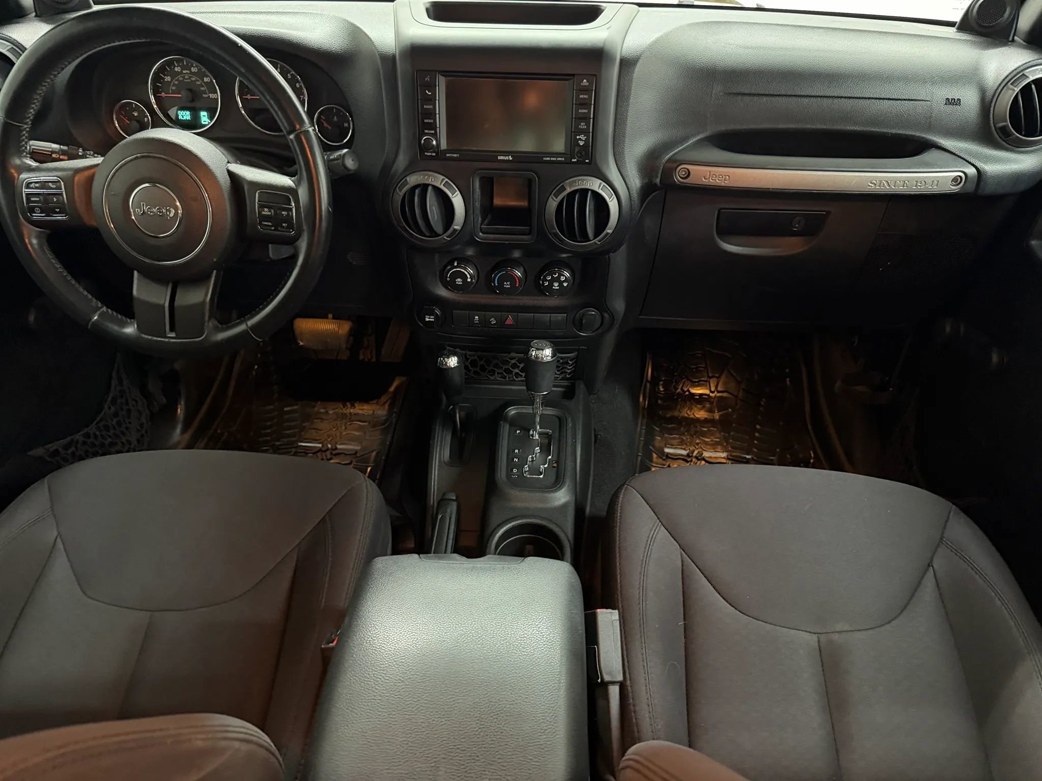 Used 2014 Jeep Wrangler Unlimited Sport AWD/4WD image 2