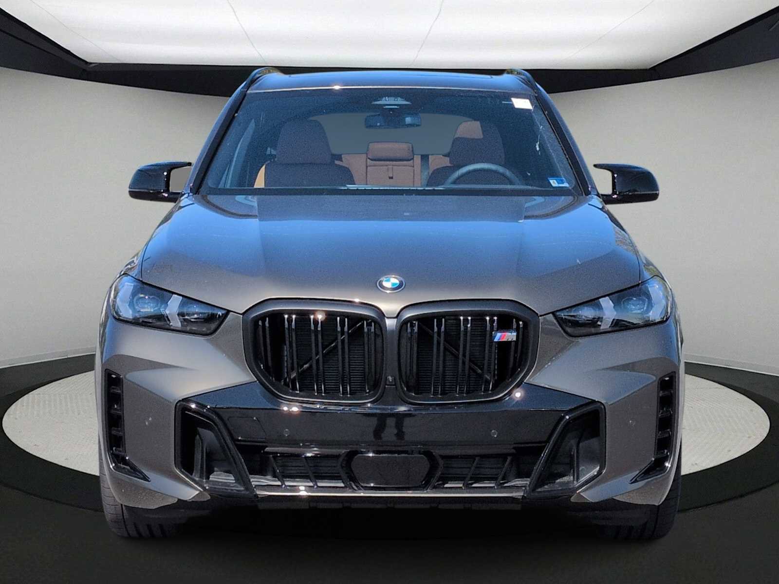 New 2026 BMW X5 M60i w/ Executive Package image 3