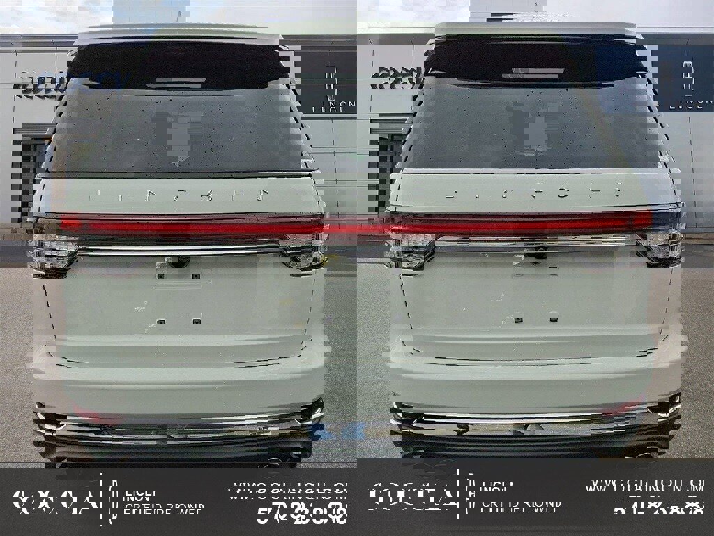 Certified 2023 Lincoln Aviator AWD w/ Premium Package image 5