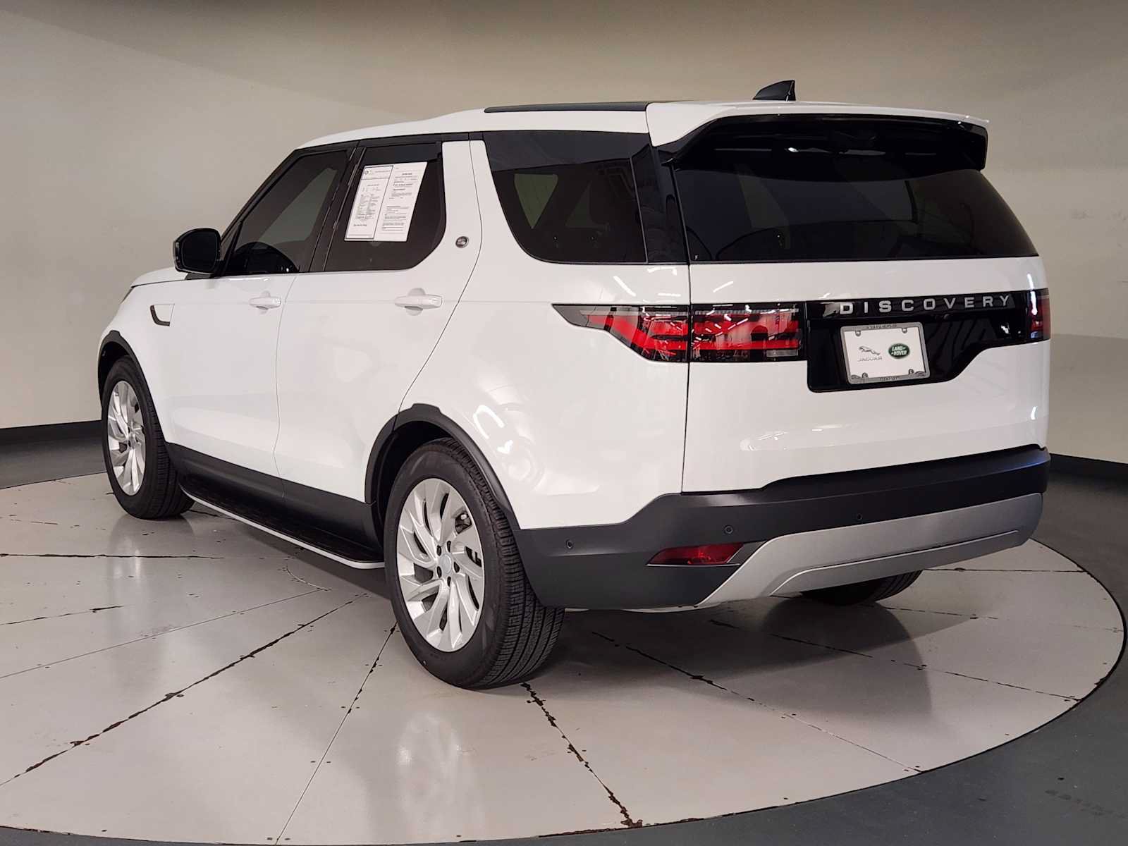 Used 2026 Land Rover Discovery S AWD/4WD image 6