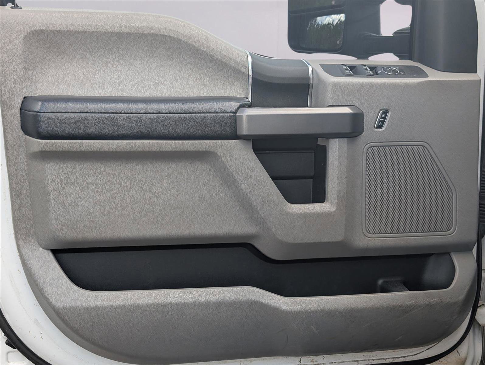 Used 2018 Ford F250 XLT AWD/4WD image 9