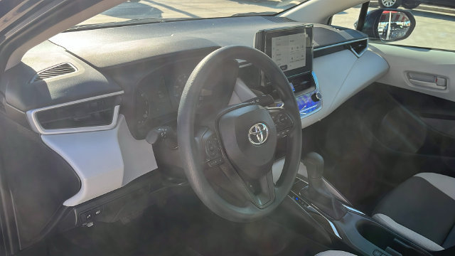 Used 2025 Toyota Corolla LE FWD image 16