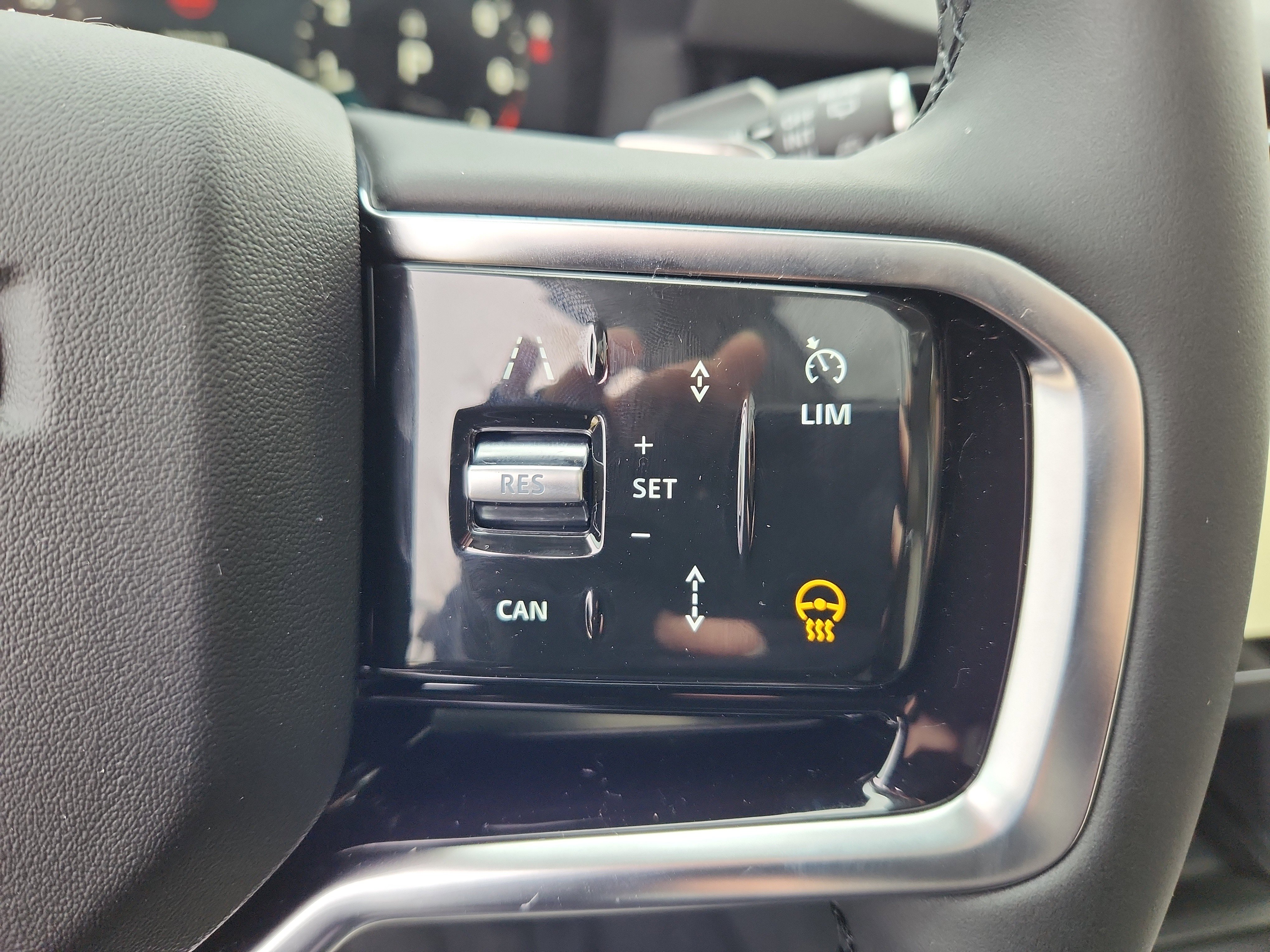 New 2025 Land Rover Discovery Sport S image 20