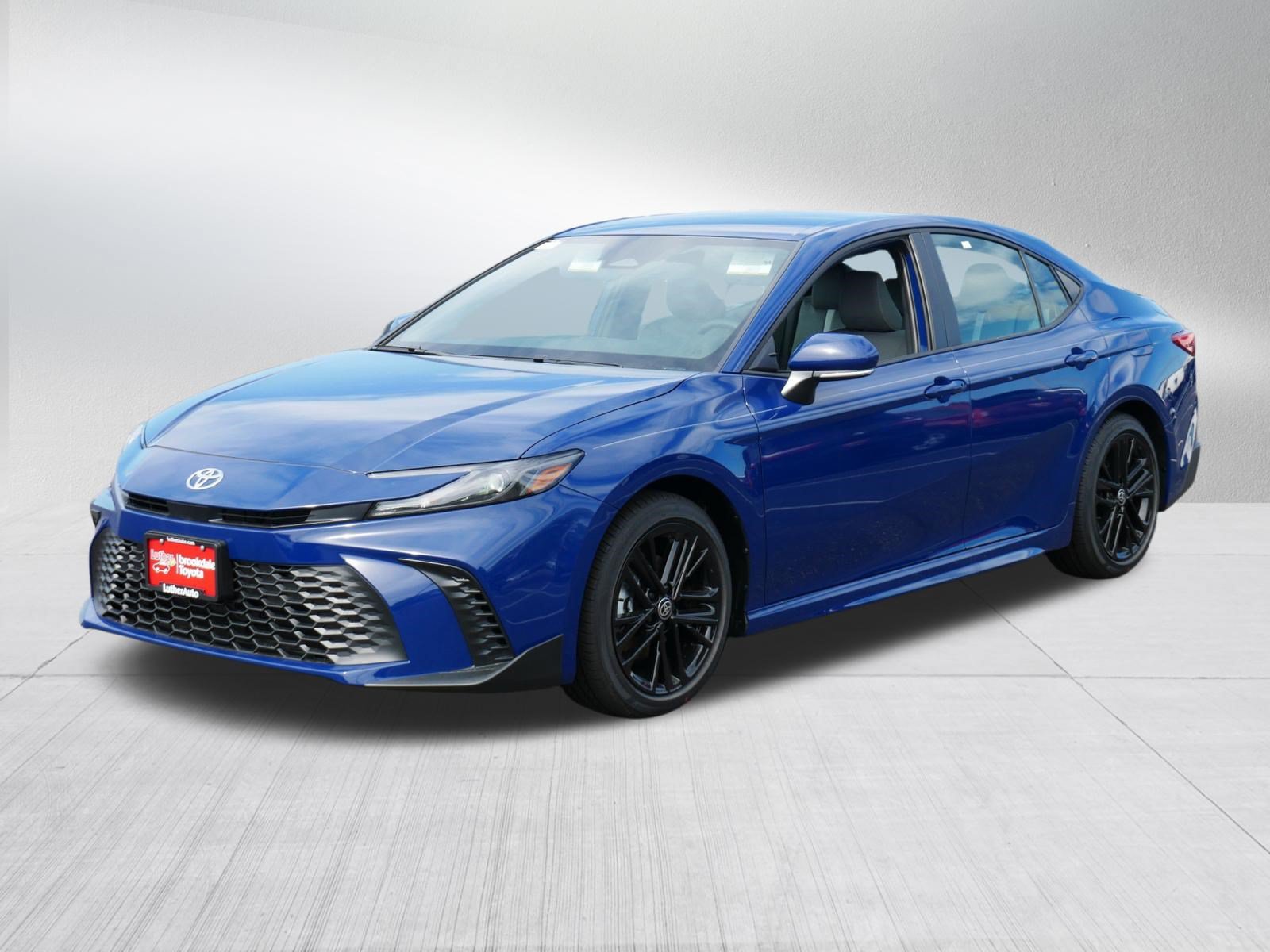 Certified 2026 Toyota Camry SE w/ Convenience Package FWD image 3