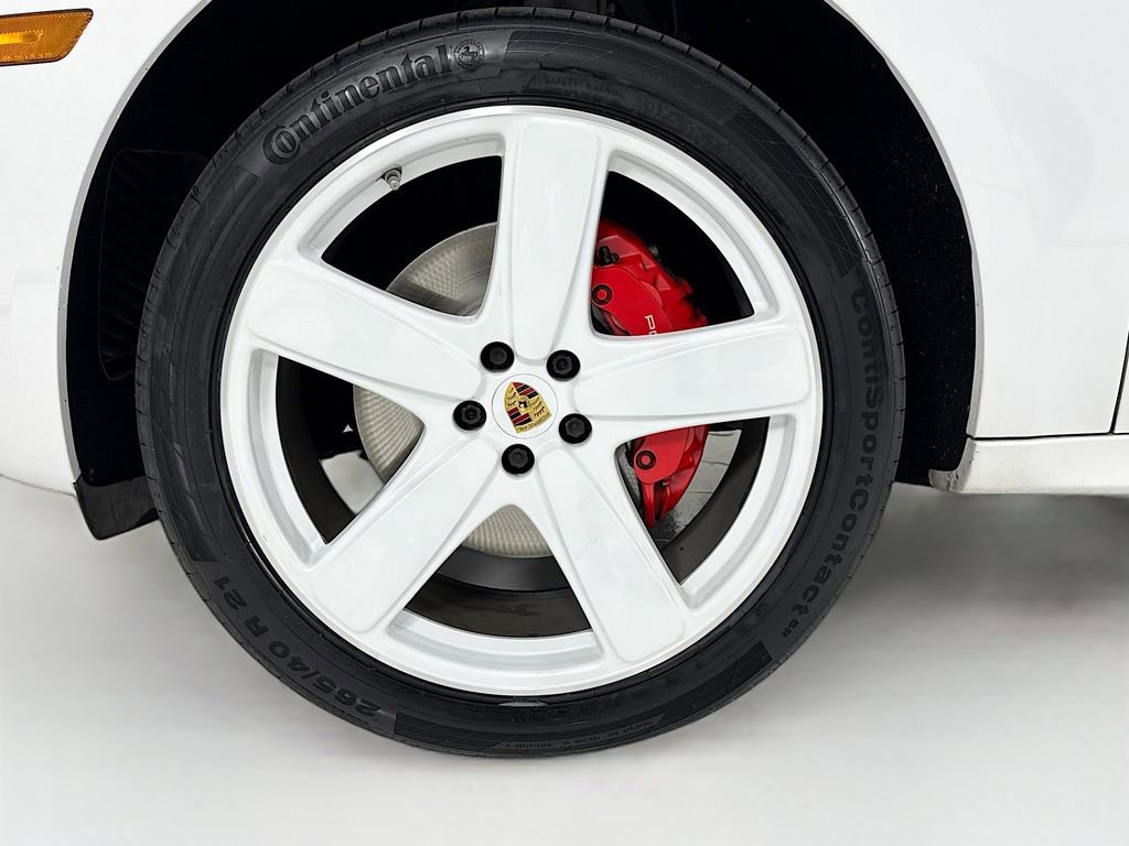 Certified 2016 Porsche Macan Turbo image 33