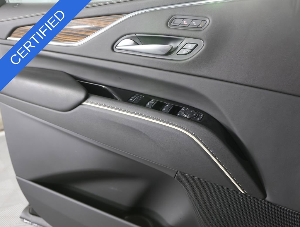 Used 2024 Cadillac Escalade Luxury AWD/4WD image 13