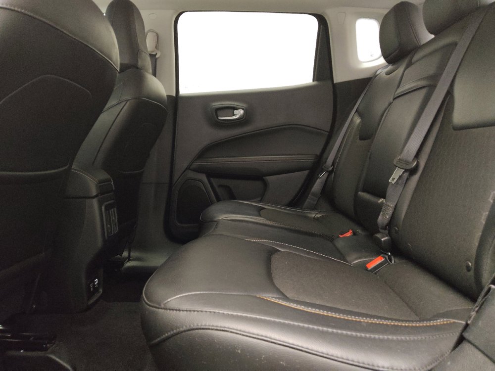 Used 2018 Jeep Compass Latitude w/ Popular Equipment Group AWD/4WD image 18