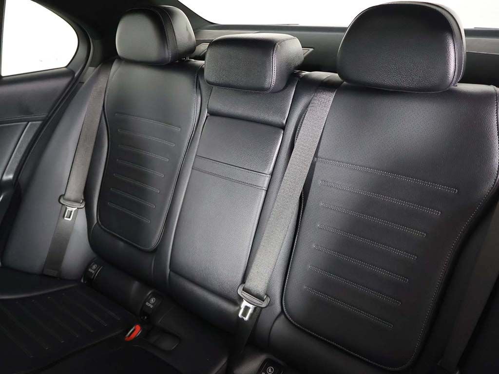 Used 2023 Mercedes-Benz C 300 4MATIC Sedan image 35