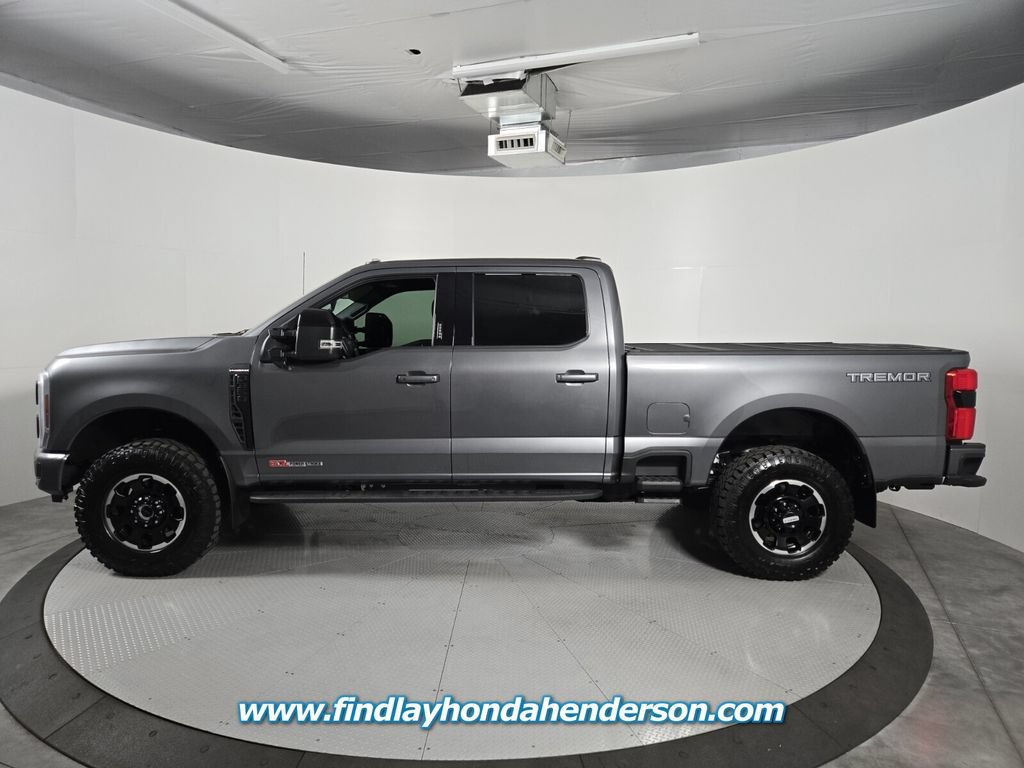 Used 2026 Ford F350 Platinum w/ Tremor Off-Road Package AWD/4WD image 3