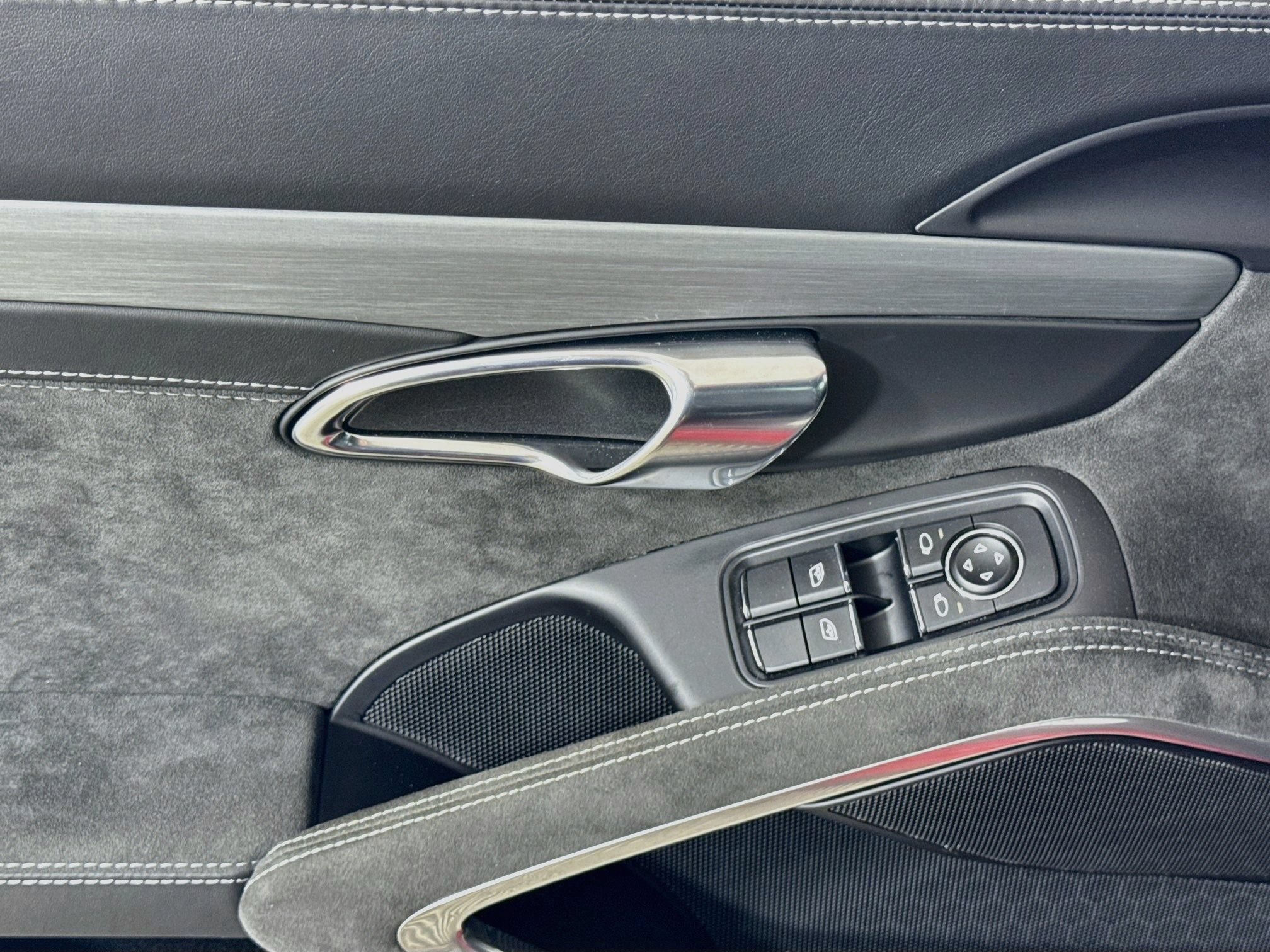 Certified 2018 Porsche 911 GT3 RWD image 11