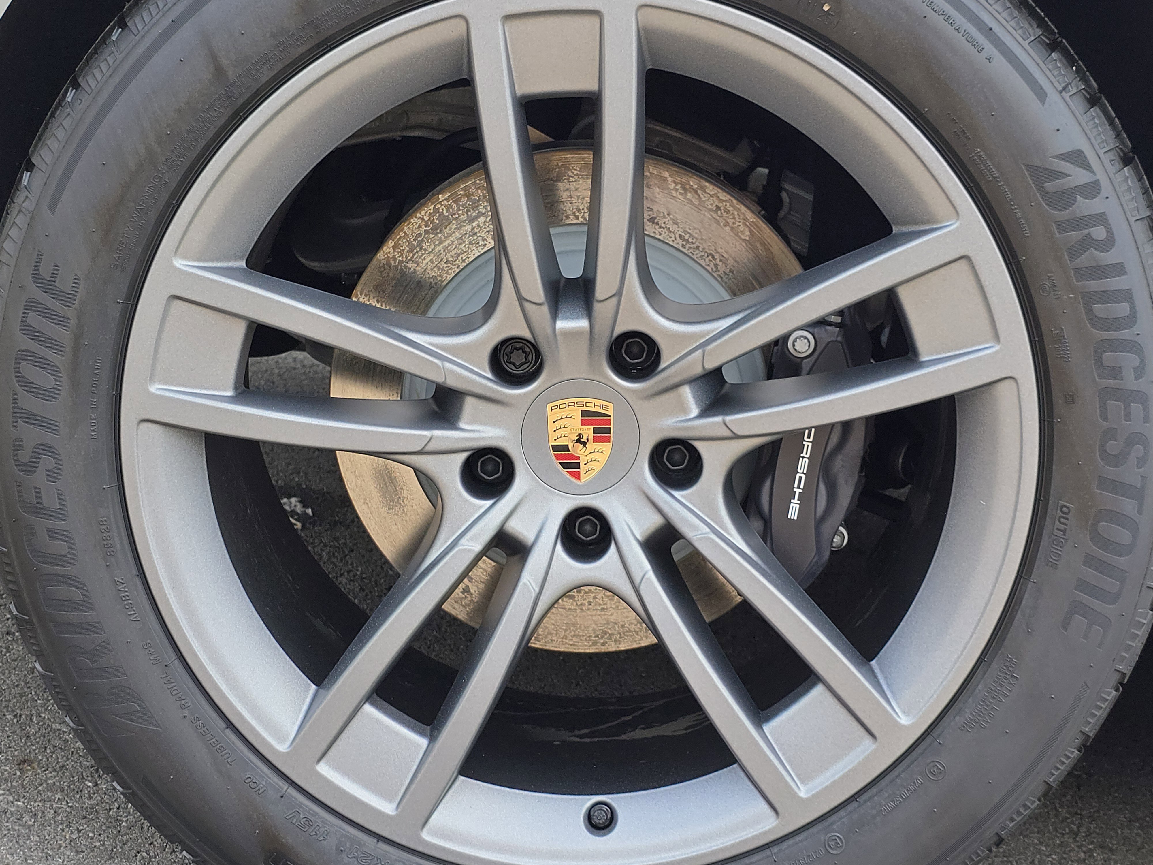 New 2025 Porsche Cayenne Coupe image 12