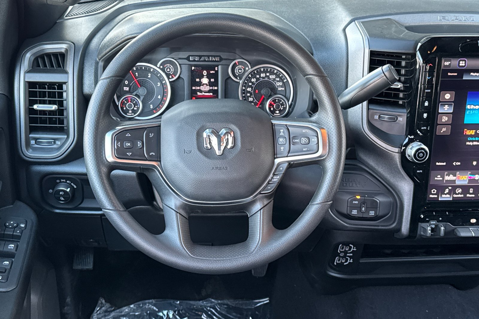 New 2027 RAM 3500 Tradesman AWD/4WD image 13