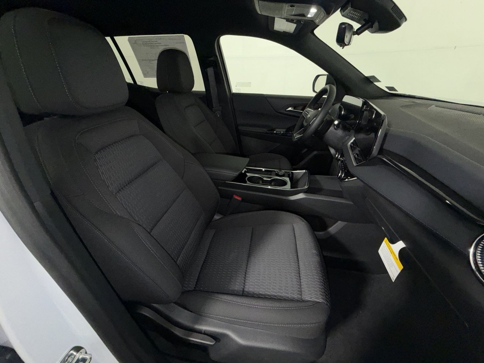 New 2027 Chevrolet Equinox LT w/ Safety and Technology Package FWD image 26