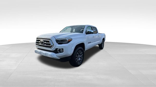 Used 2023 Toyota Tacoma Limited w/ Black Out Package (TMS) AWD/4WD image 2