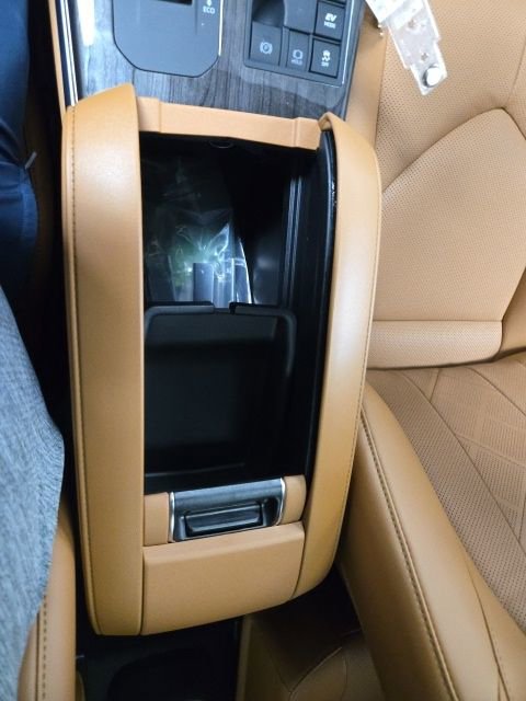 New 2026 Toyota Highlander Platinum image 30