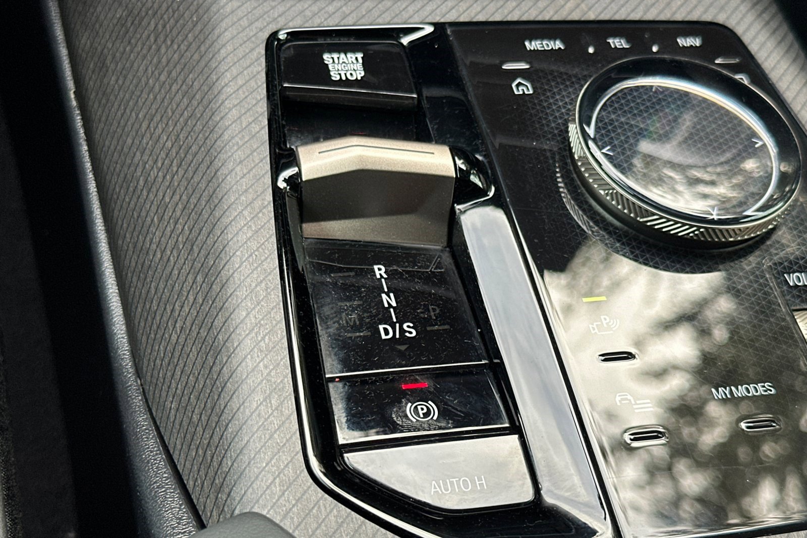 Used 2025 BMW X3 xDrive30i w/ Premium Package image 28