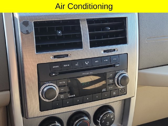 Used 2009 Jeep Liberty Limited w/ Premium Group AWD/4WD image 15