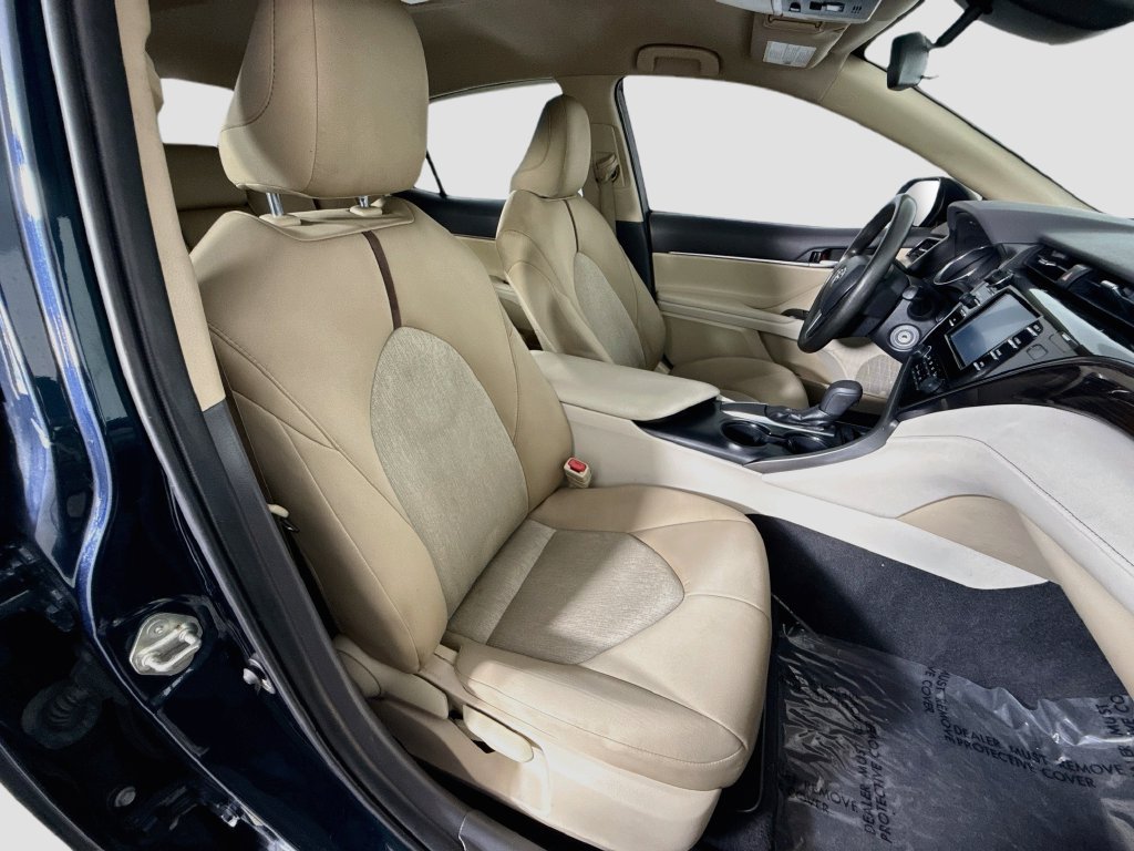 Used 2019 Toyota Camry LE FWD image 27