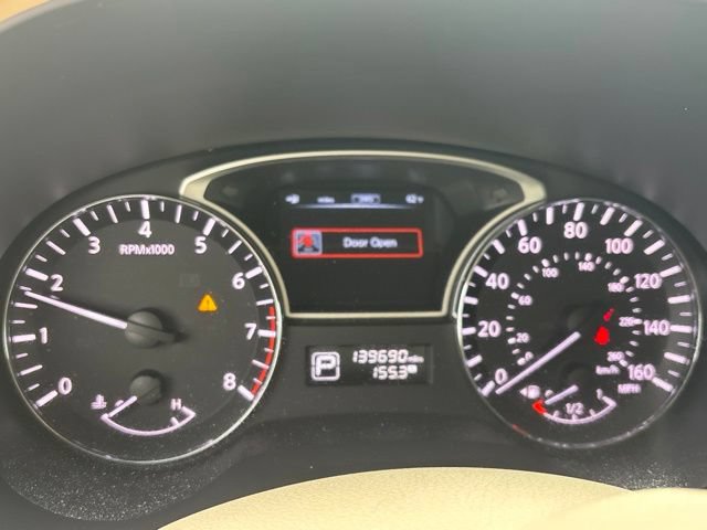 Used 2013 Nissan Pathfinder SL w/ Trailer Tow Pkg AWD/4WD image 12