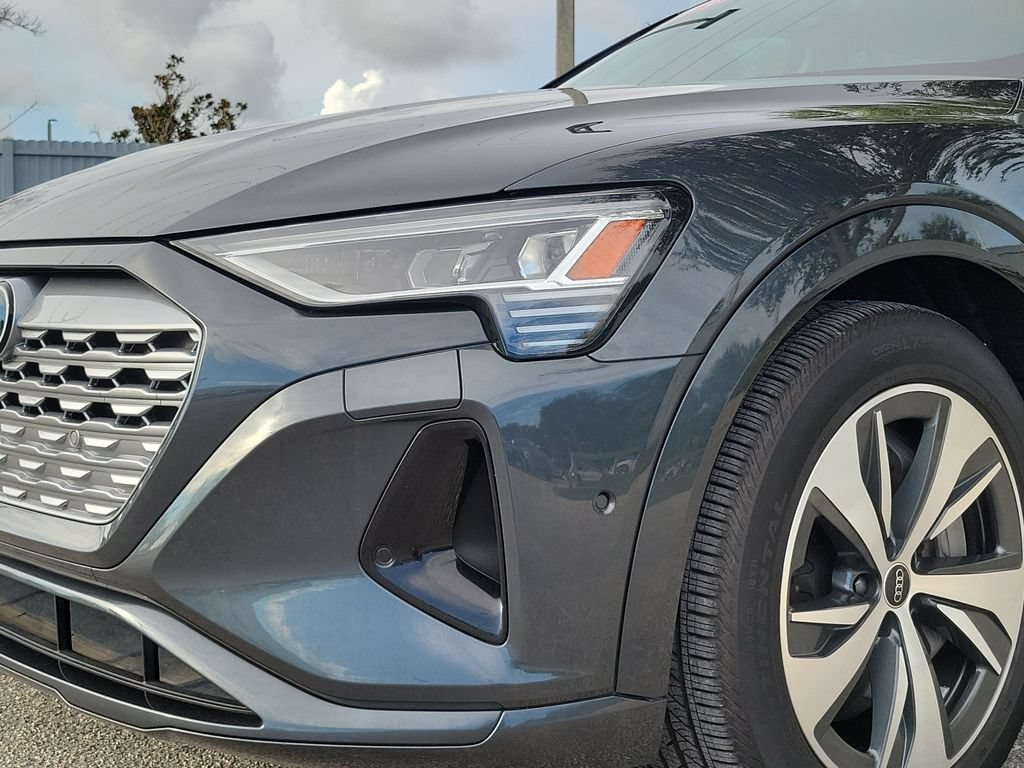 Certified 2024 Audi Q8 e-tron Premium Plus AWD/4WD image 11