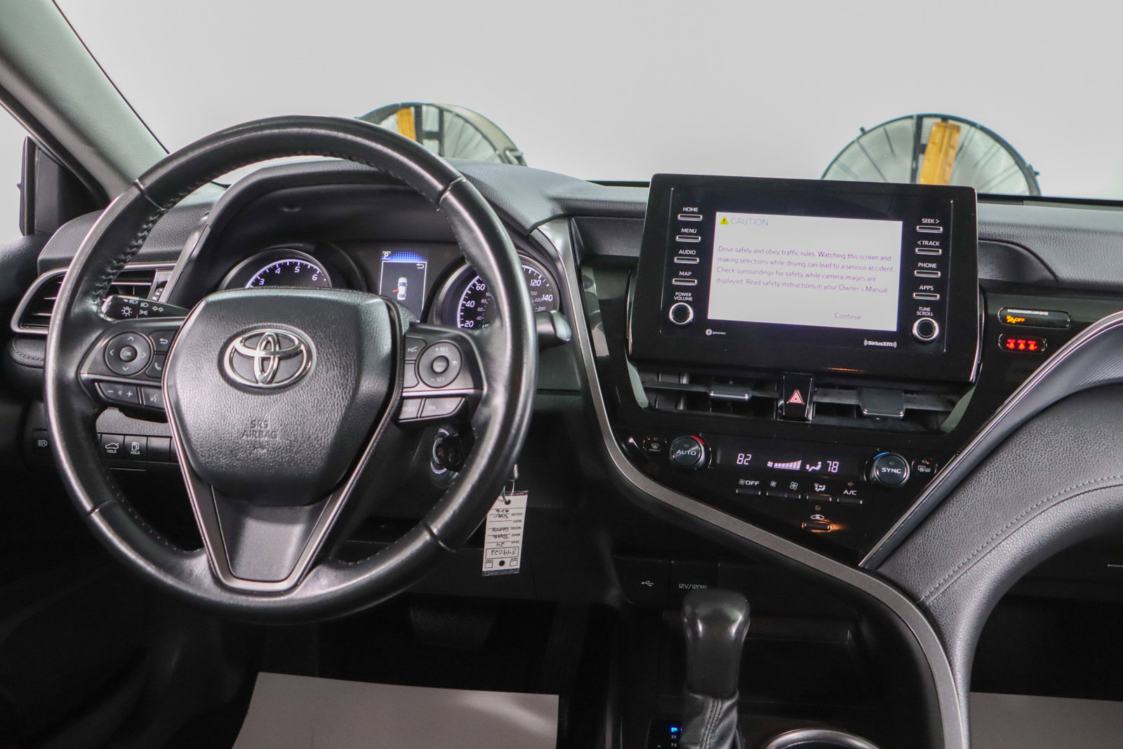 Used 2024 Toyota Camry SE image 17