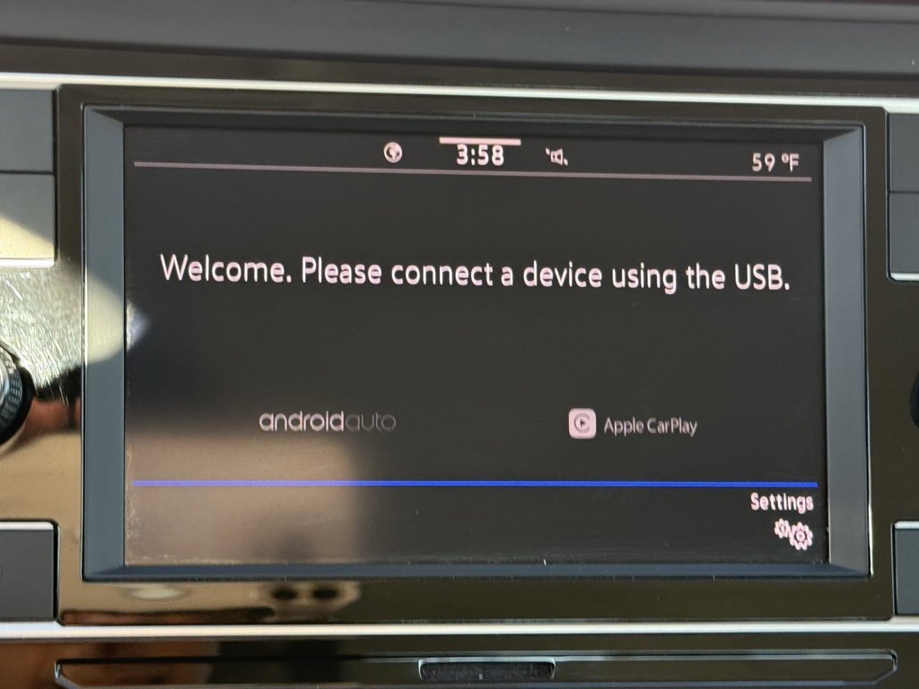 Certified 2024 Volkswagen Jetta SE image 9