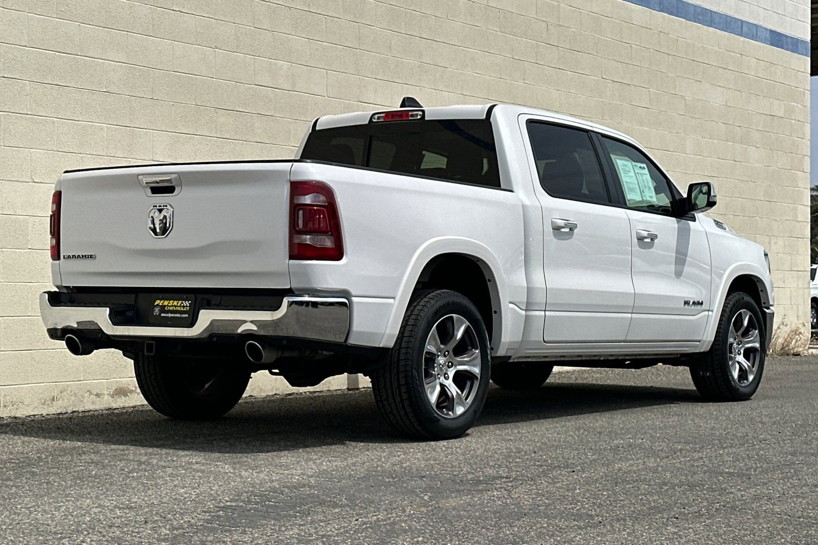 Used 2019 RAM 1500 Laramie RWD image 4