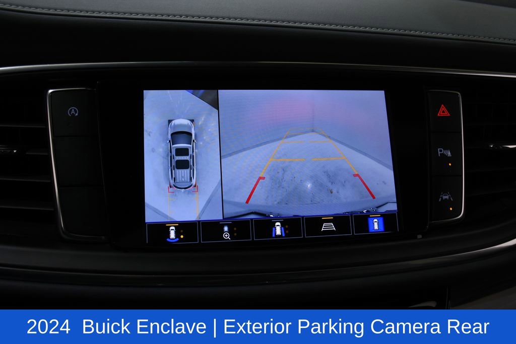 Used 2024 Buick Enclave Premium image 17