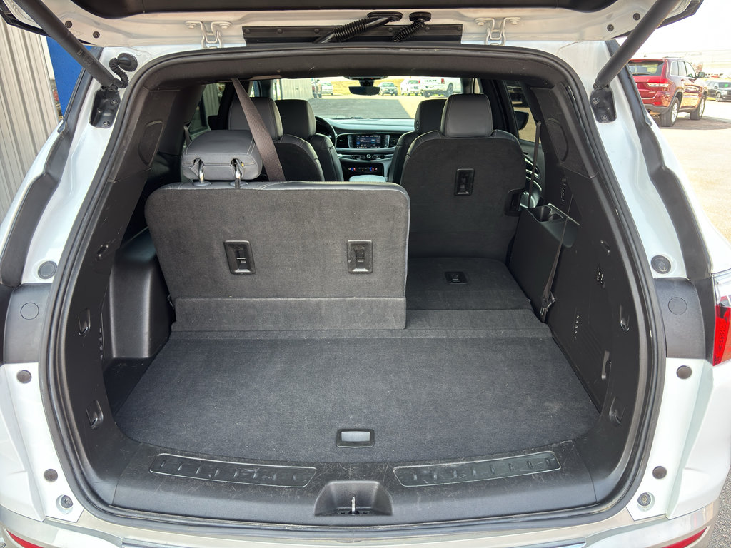 Used 2022 Buick Enclave Premium AWD/4WD image 29