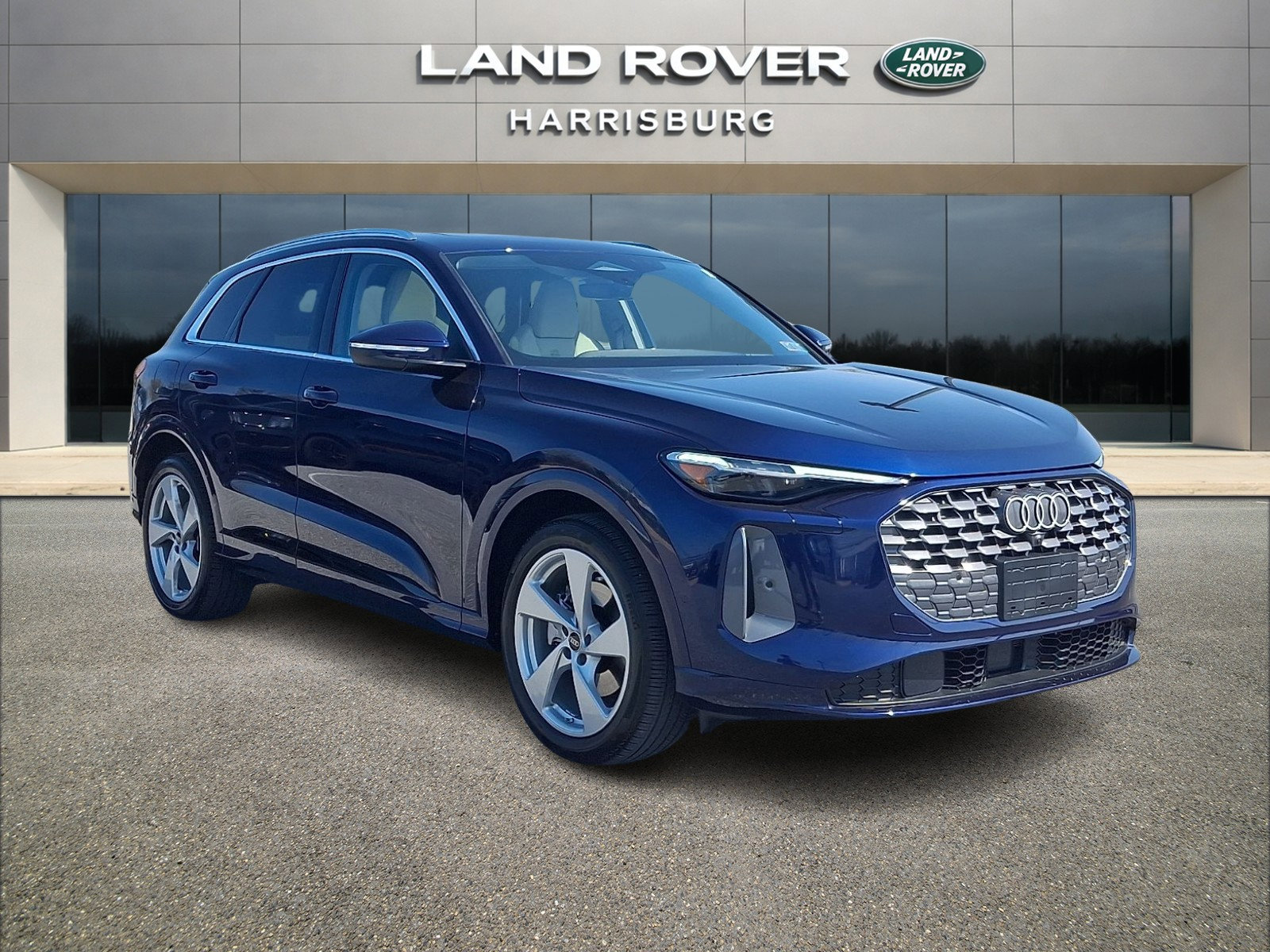 Used 2025 Audi Q5 Prestige image 3