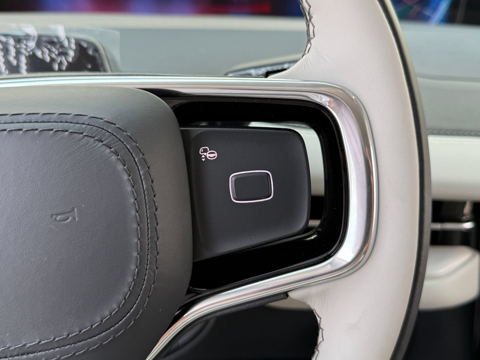 New 2026 Lincoln Navigator L Reserve AWD/4WD image 36