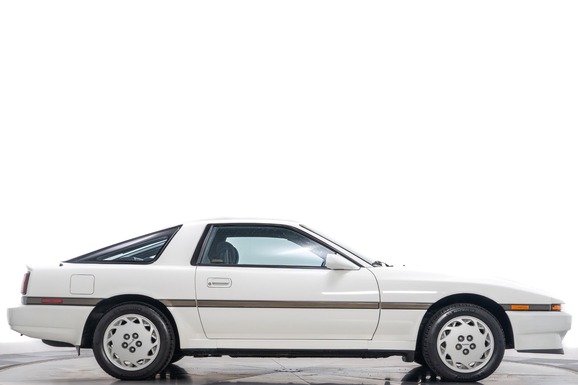 Used 1988 Toyota Supra RWD image 2