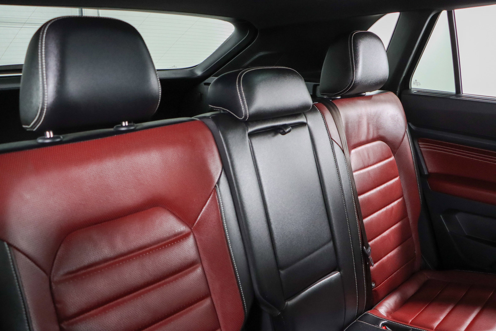 Used 2022 Volkswagen Atlas Cross Sport SEL Premium R-Line image 29