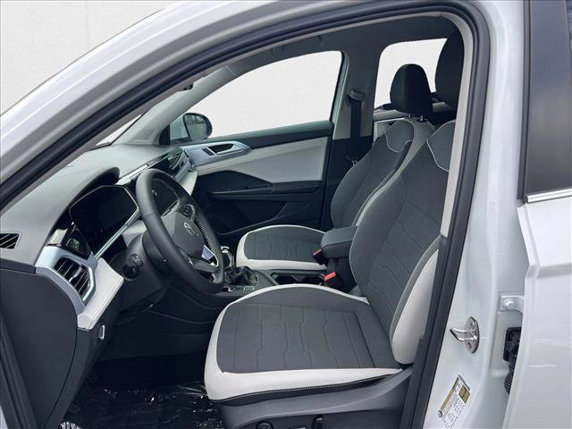 New 2025 Volkswagen Taos SE image 15