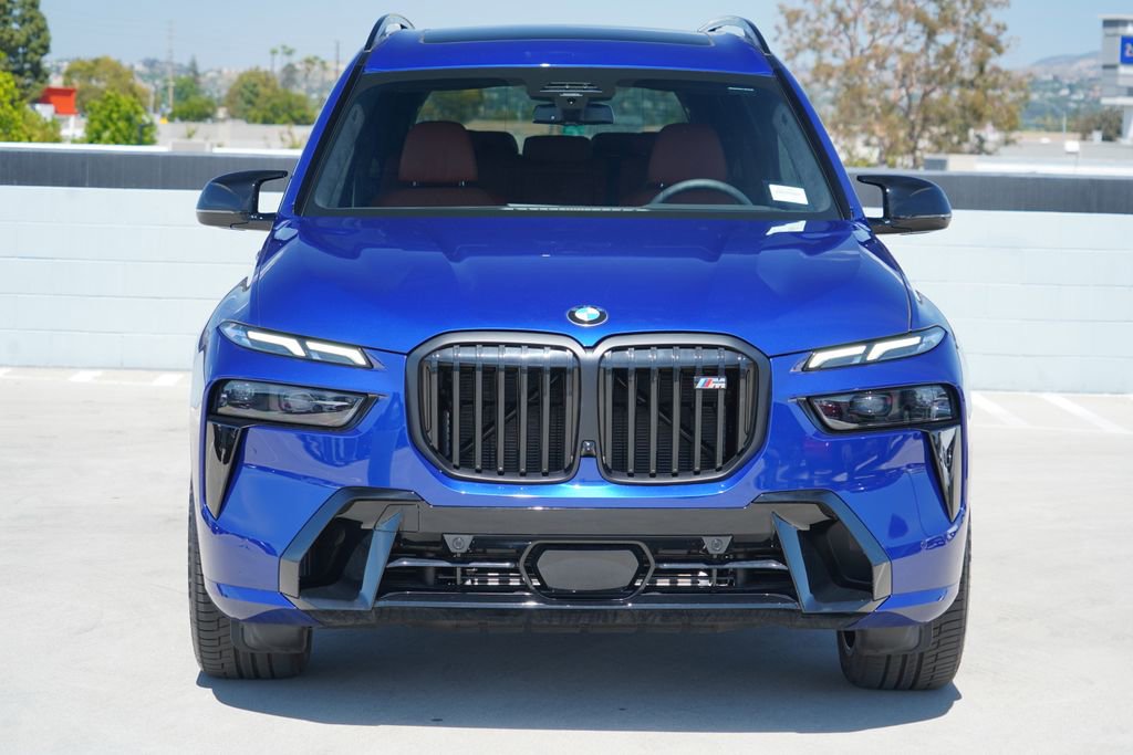 New 2026 BMW X7 M60i image 2