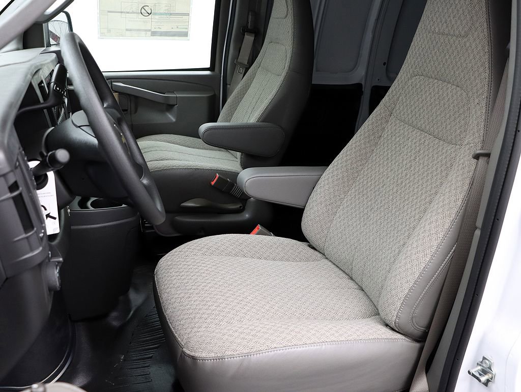 New 2025 Chevrolet Express 3500 Extended w/ Driver Convenience Package RWD image 11