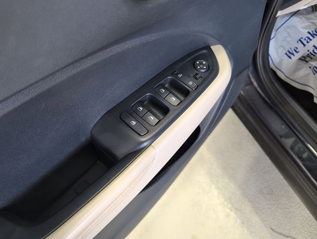 Certified 2023 Hyundai Venue Limited image 12