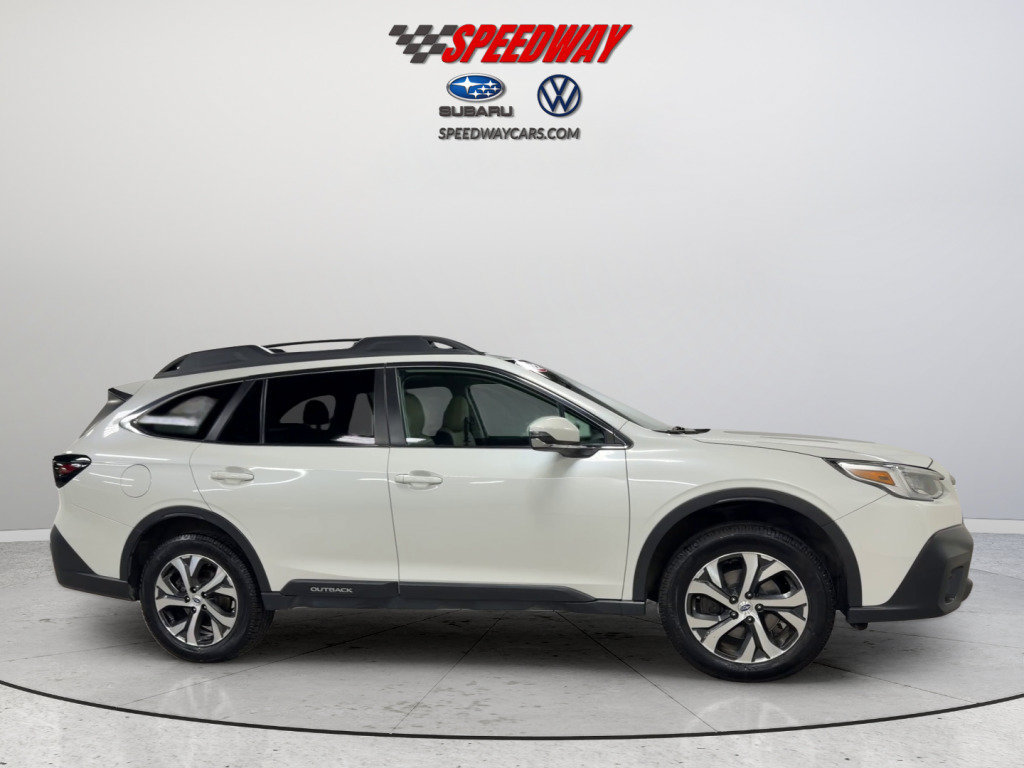Used 2022 Subaru Outback Limited w/ Tech Package 3 AWD/4WD image 3