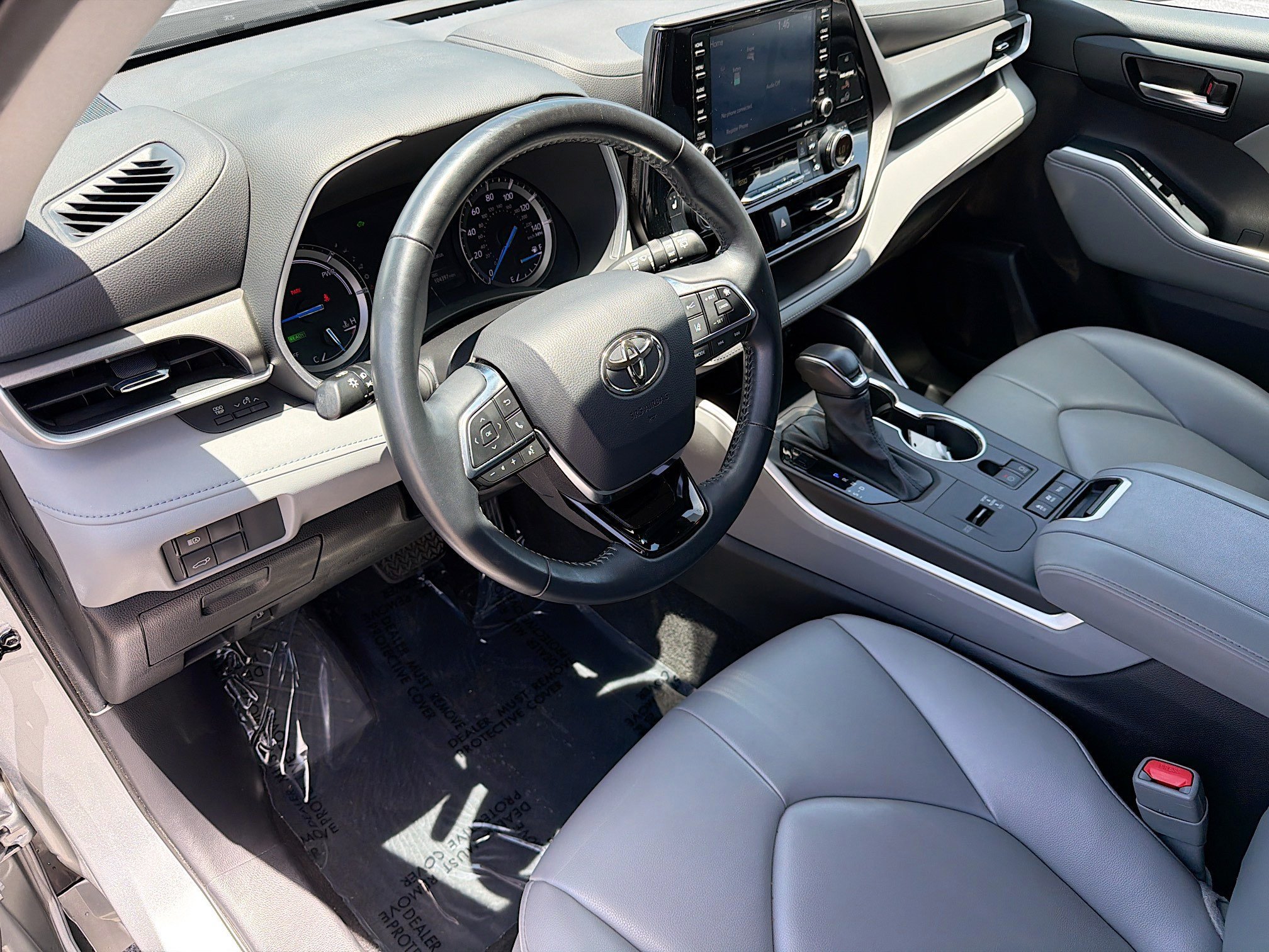 Used 2021 Toyota Highlander XLE AWD/4WD image 26