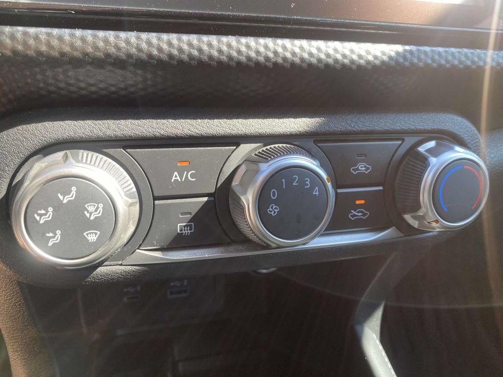 Used 2023 Nissan Kicks SV FWD image 25