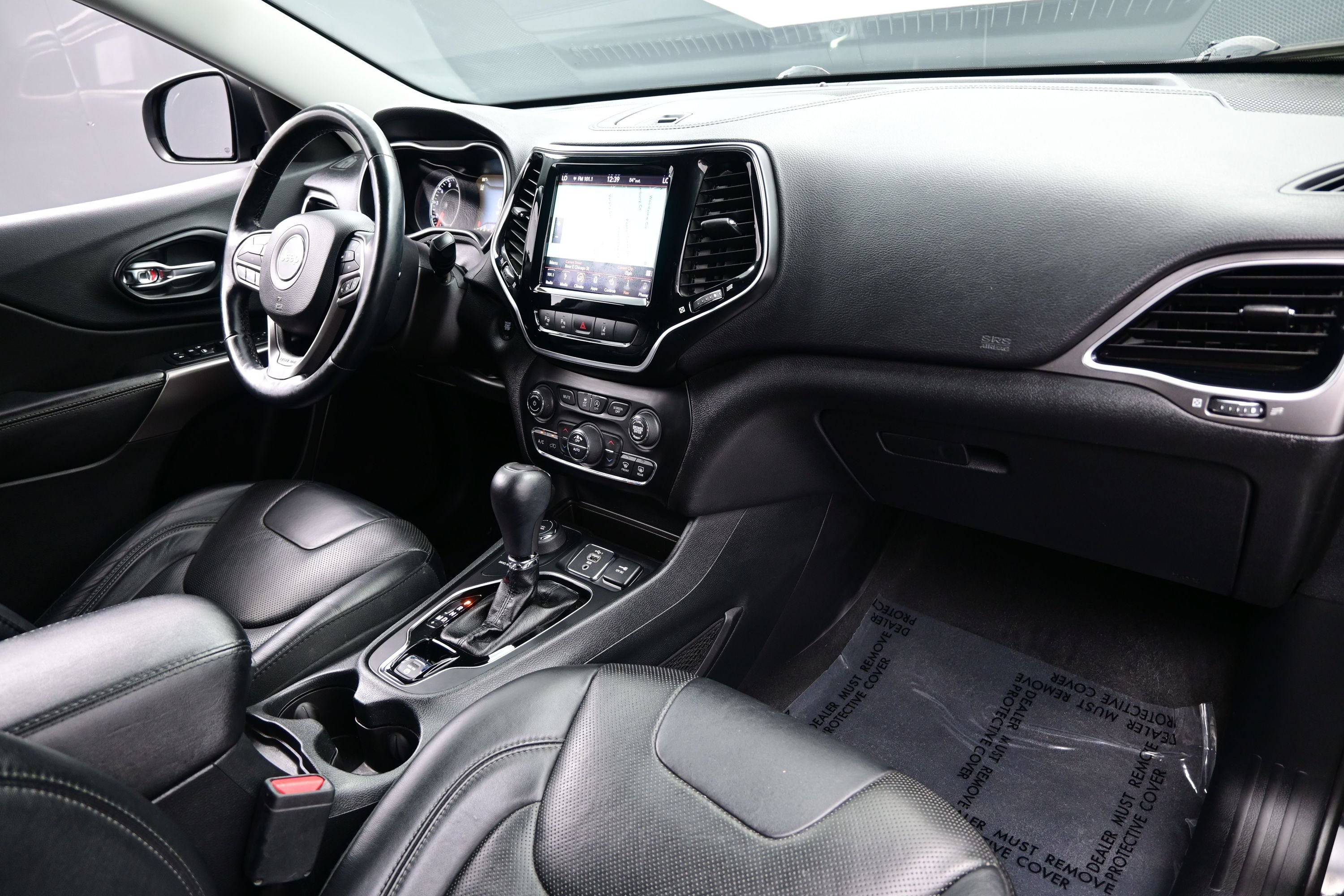 Used 2019 Jeep Cherokee Limited w/ Luxury Group AWD/4WD image 15