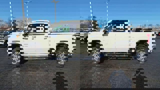 Used 2021 Chevrolet Silverado 2500 High Country w/ Z71 Off-Road Package image 5