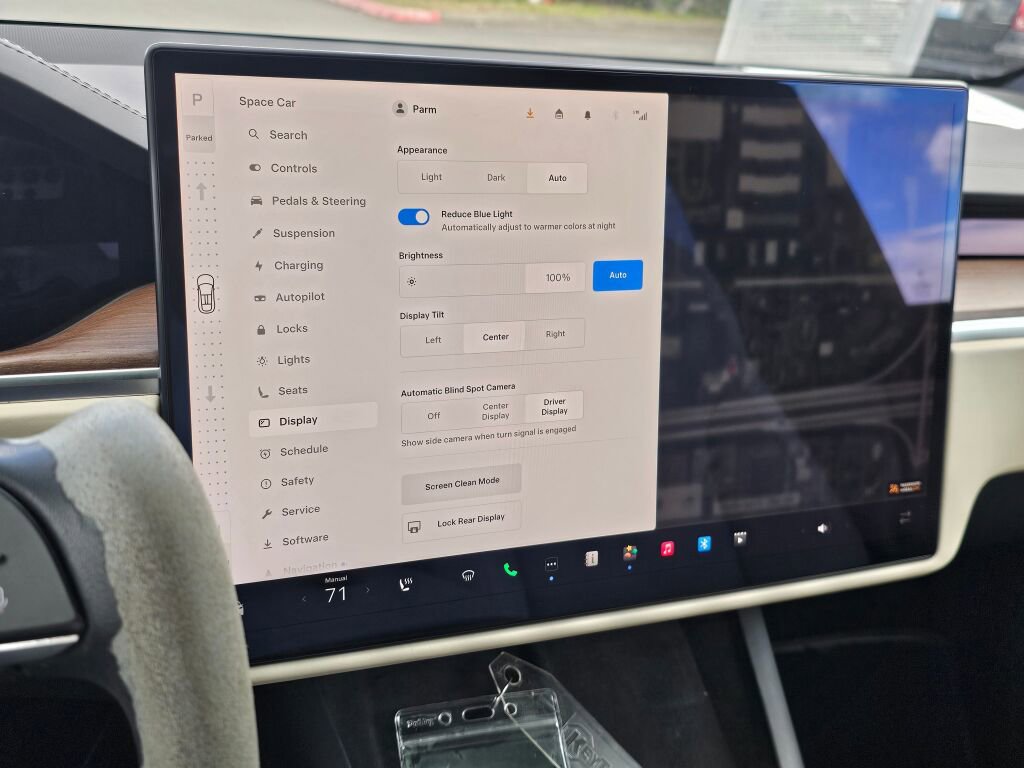 Used 2022 Tesla Model X image 39