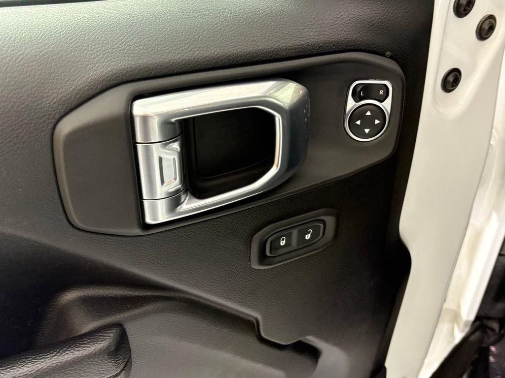 Used 2023 Jeep Gladiator Rubicon image 14