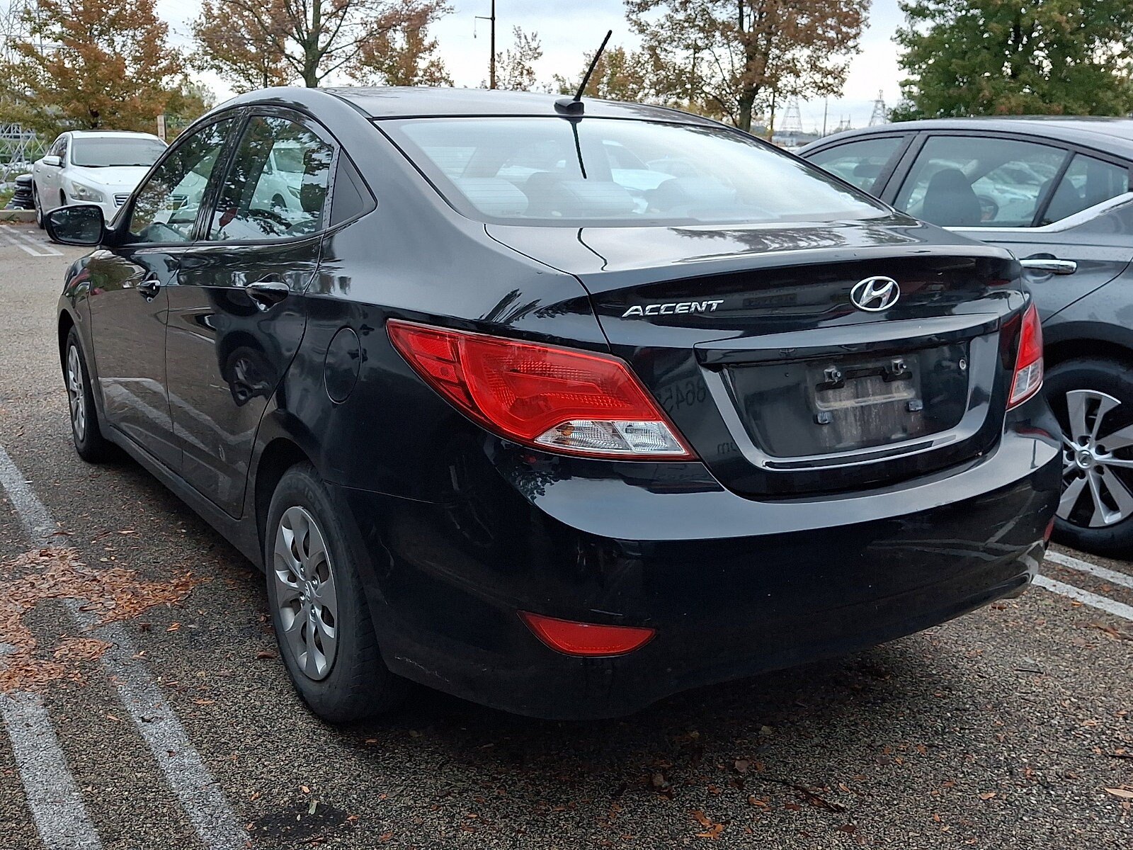 Used 2016 Hyundai Accent SE w/ Option Group 02 FWD image 4