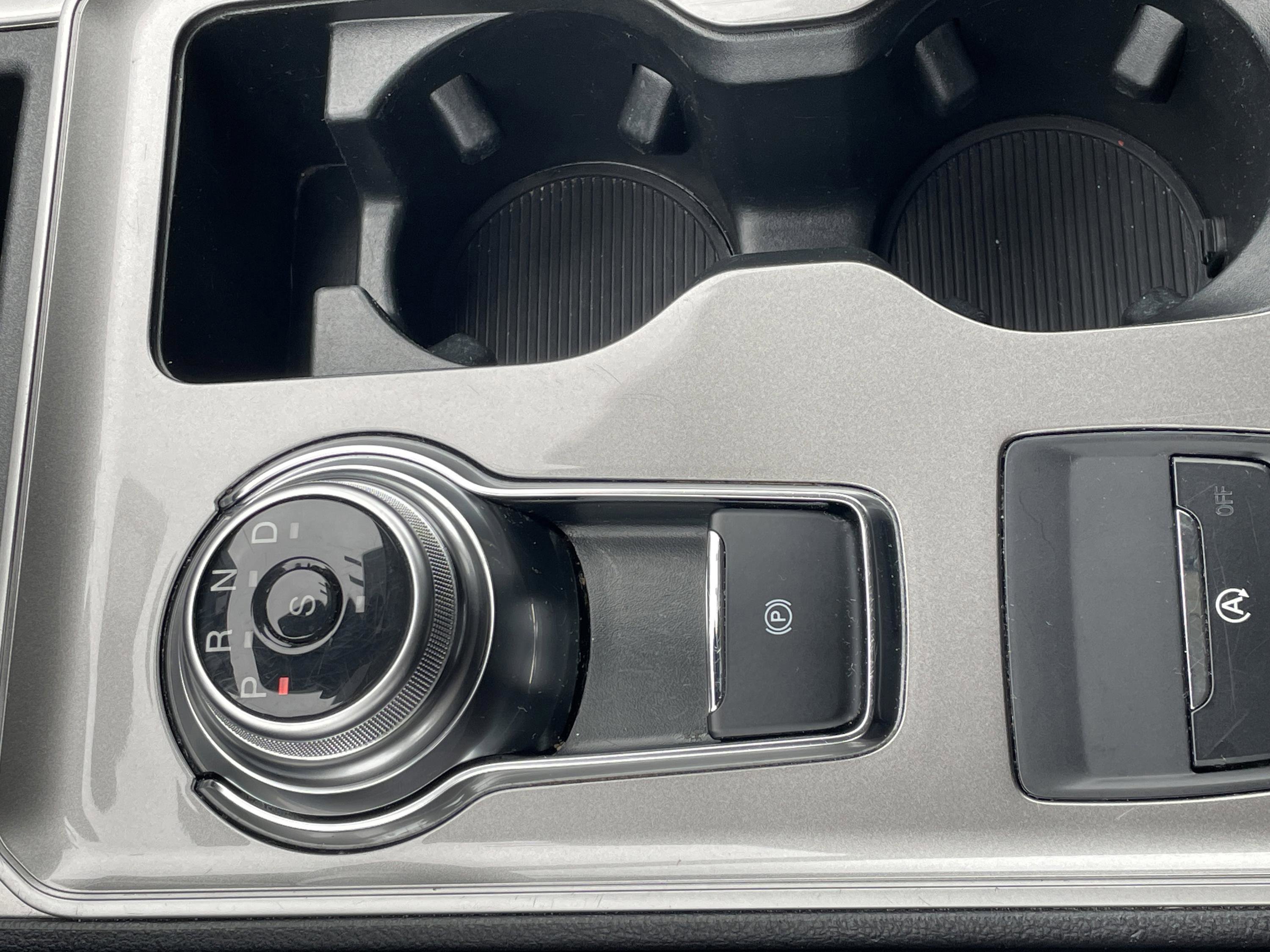 Used 2024 Ford Edge SEL image 18